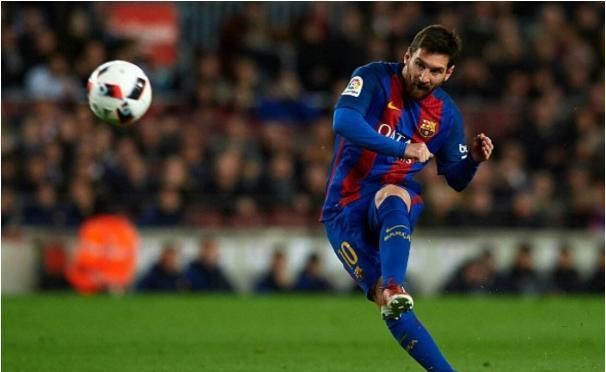 部分球迷由 部分球迷由